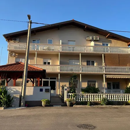 Italo Apartment
